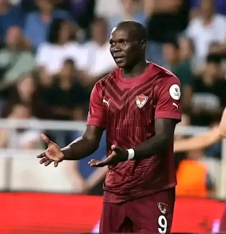 Vincent Aboubakar’dan flaş imza: Yeni adresi herkesi şaşırttı! 1 vincent aboubakardan flas imza yeni adresi herkesi sasirtti 0 1nllXdYu
