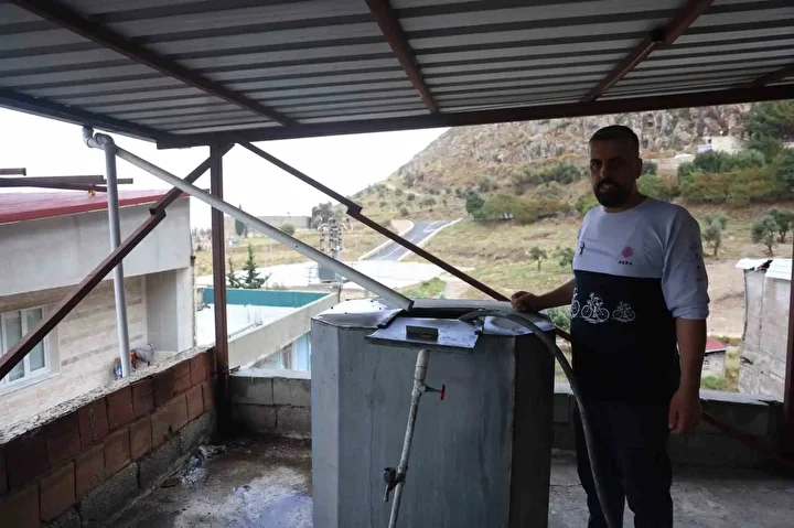 yagmur suyunu konutuna depoluyor kurdugu sistem ilgi cekti 0 Bp6LEkr8