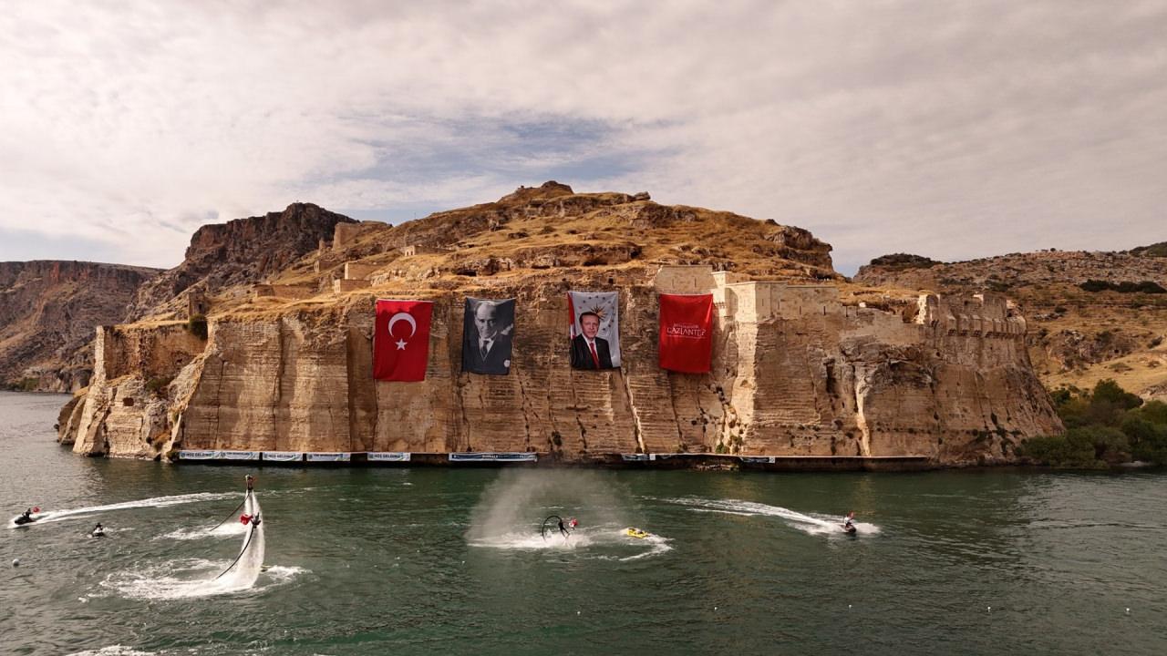 Yaklaşık 1000 atletin katıldığı Rumkale Su Sporları Şenliği nefes kesti 2 yaklasik 1000 atletin katildigi rumkale su sporlari senligi nefes kesti 1 7XD3XRaD