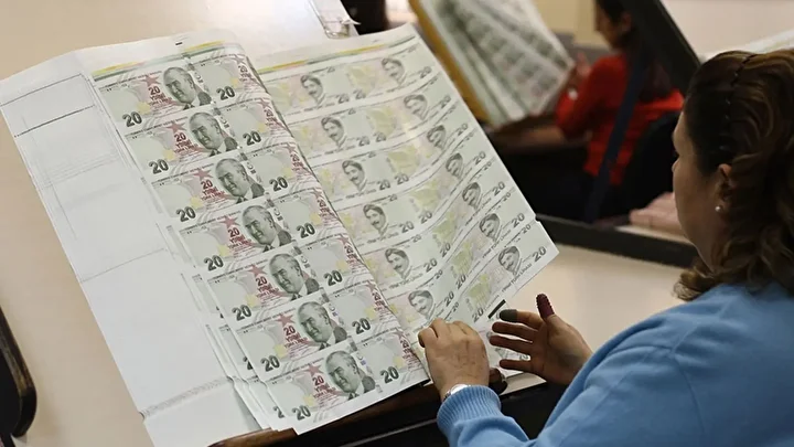 Yeni banknotlar bugün tedavüle giriyor: Merkez Bankası duyurdu Resmi Gazete'de yayımlandı 4 yeni banknotlar bugun tedavule giriyor merkez bankasi duyurdu resmi gazetede yayimlandi 3 Uwp4wDEm