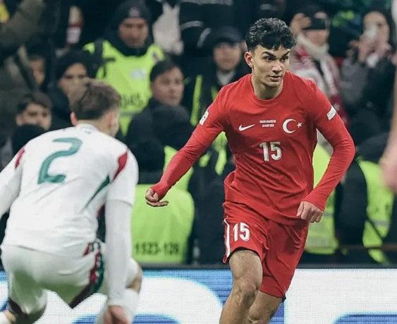 yildiz ismin kulubunden hadsiz tutum ulusal gruba gondermemekle tehdit ettiler 0 KyLURhvC