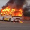 yolcu otobusu alev alev yandi 19 kisi oldu MQZDKfsR.jpg