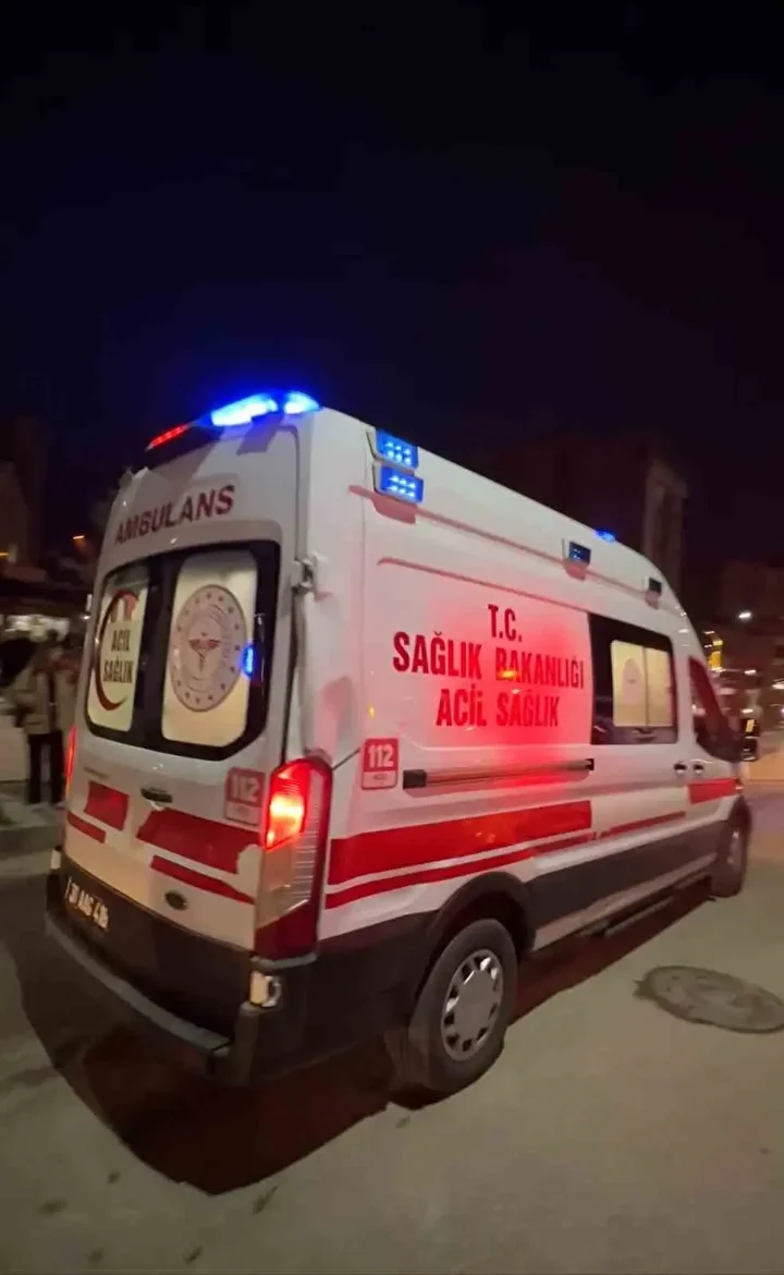 yuksekovada bicakli arbede bir kisi yaralandi 5 3JqBWlpN