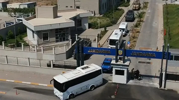 zehir tacirlerinden tezekli siginak silah ve muhimmat da ele gecirildi 0 ArXGsWti