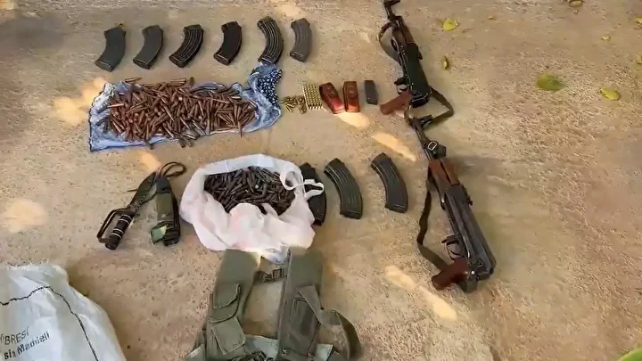 zehir tacirlerinden tezekli siginak silah ve muhimmat da ele gecirildi 2 S3lScz87