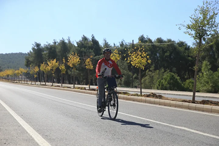 zelzele farkindaligi ve sarsinti sehitleri icin izmirden kahramanmarasa pedal cevirdi 2 FCijjGan