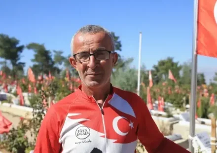 Zelzele farkındalığı ve sarsıntı şehitleri için İzmir’den Kahramanmaraş’a pedal çevirdi zelzele farkindaligi ve sarsinti sehitleri icin izmirden kahramanmarasa pedal cevirdi KFOTRJ5t.webp
